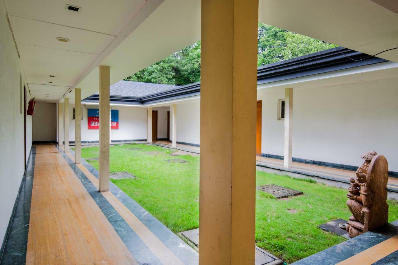 Mint Koregaon Park Next To Osho Ashram Hotel Pune